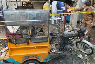 explosion-at-bus-stop-in-rawalpindi-of-pakistan