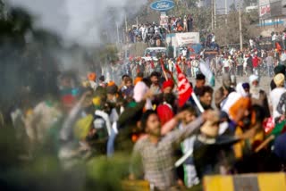 intelligence agencies alert on delhi border in farmer protest