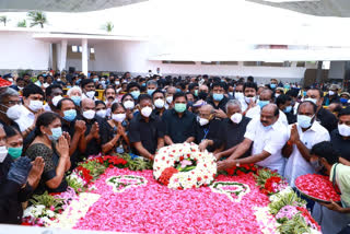 AIADMK leaders pay tributes to J Jayalalithaa on her fourth death anniversary