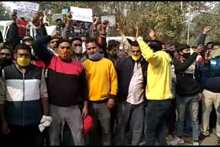 Contract employees and tanker drivers of Delhi Jal Board on strike, water is not reaching in many areas