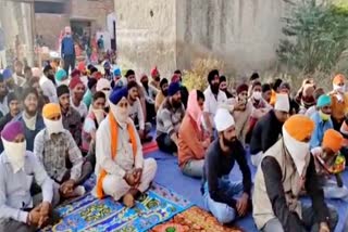 alwar news, Gurudwara in alwar, Sikh society demonstrated