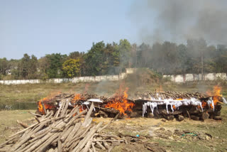 Unclaimed dead bodies laid in rims were Funeral  in ranchi