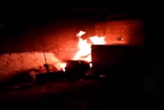 sudden-fire-caught-in-gas-cylinder