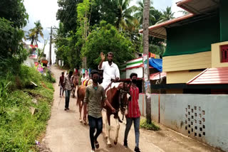 കുതിരയും ഒട്ടകവുമായി വോട്ട് ചോദിച്ച് സ്വതന്ത്ര സ്ഥാനാർഥി  സ്വതന്ത്ര സ്ഥാനാർഥി  കുതിരയും ഒട്ടകവുമായി വോട്ട്  Independent candidate asking for votes with horse and camel  Independent candidate