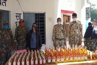 Villagers caught smuggler with 140 bottles of liquor in Kanker