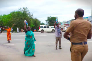 மூவர் தீக்குளிக்க முயற்சி