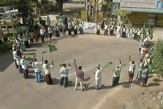 Amravati farmers support Bharat Bandh