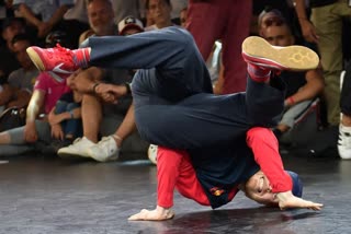 breakdancing will make its olympic debut at paris 2024