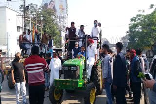 raipur-congress-mla-and-mayor-came-out-in-support-of-bharat-bandh