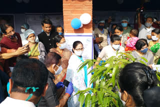 cm mamata banerjee visit duare sarkar camp in medinipur dm office