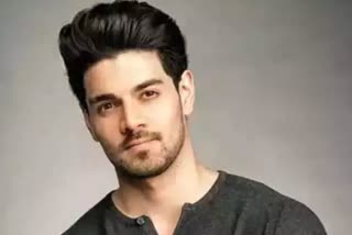 sooraj-pancholi says it-is-difficult-to-get-work-in-bollywood