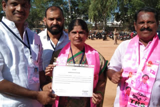 TRS candidate Meena Upender Reddy