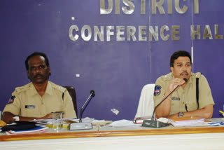 sp meeting with woman police on problems in jayashankar bhupalpally