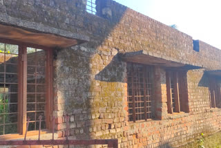 construction of the school building has been incomplete for 10 years in narayanpur