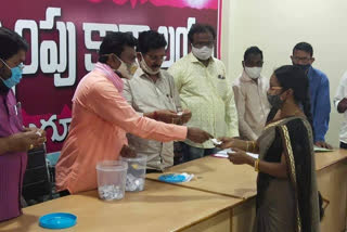 MLA rega kantharao distributed the Kalyana Lakshmi and Shadi Mubarak cheques