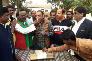 irfan ansari offers saryu rai to join congress party in dhanbad