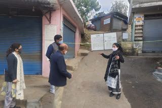 DC Devasweta Banik visits Samaila Containment Zone in hamirpur