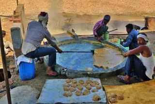 jaggery production