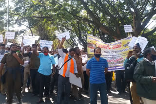 contract employees of transport dept protest in bangalore