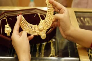 Gold declines Rs 534; silver tanks Rs 628