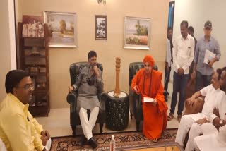 lingayat community leaders meet dk shivakumar