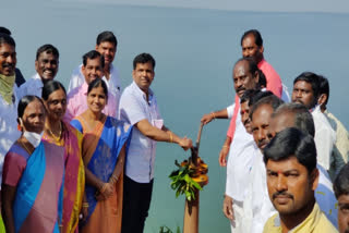 mla Gadari Kishor Kumar released water from the Shali gauraram project