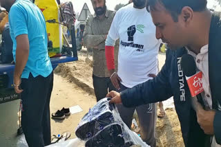 shoe distribution langar singhu border