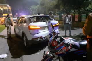 Ghaziabad firing on luxury car