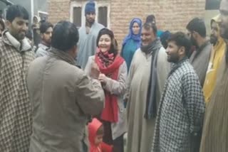 Independent candidate's election campaign in kulgam