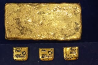 Three 24-karat gold biscuit cut pieces  weighing 152.5 grams & valued at Rs 7  67  397  ട്രിച്ചി വിമാനത്താവളത്തിൽ ഏഴ് ലക്ഷം രൂപയുടെ സ്വർണം പിടിച്ചു