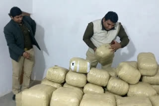 Police caught a consignment of charas in meerut.