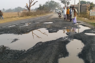 worse condition of national highway 419 in jamtara