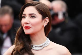 pakistani-actress-mahira-khan-tested-corona-positive