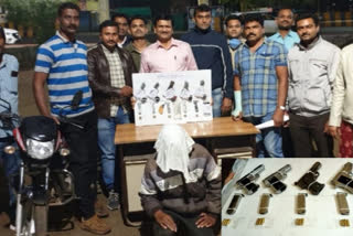 youths arrested news selling guns news യുവാക്കള്‍ പിടിയില്‍ വാര്‍ത്ത തോക്ക് വിറ്റു വാര്‍ത്ത