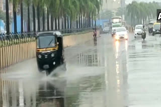 Rain expected in Mumbai and nearby districtrs warns IMD