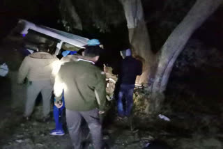 Cop among 5 killed in road accident in UP