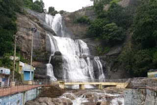 Tenkasi Courtallam falls