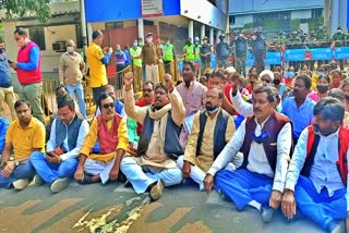 former minister Dulal Bhuiyan strike in jamshedpur