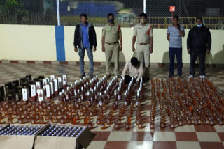 telangana-liquor-seized-in-nakarikallu-at-guntur-district