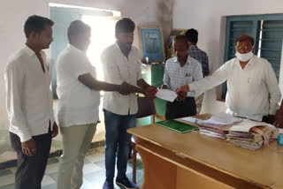 A young man has withdrawn his nomination in neelagunda village