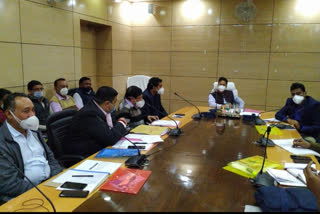 dc review meeting of preparations for corona vaccination in dhanbad