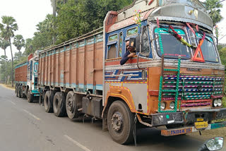 Illegal coal loaded truck seized in pakur