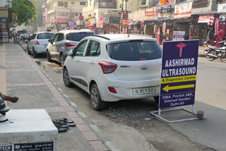 Illegal parking creats traffic problem at dilshad colony