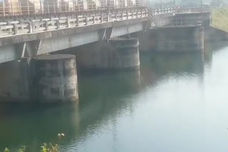 Release of water downstream from the Pedderu Reservoir