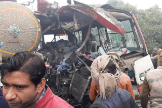 roadways bus rammed into a gas tanker in Sambhal
