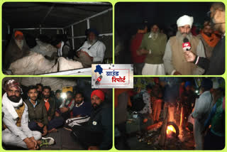 Elderly farmers forced to spend night using fire in the cold winter on the Singhu border