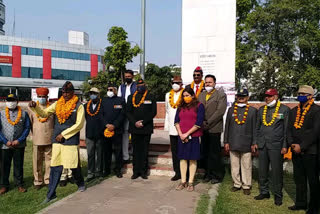 1971 के युद्ध में शहीद सैनिकों को श्रद्धांजलि, Tribute to martyred soldiers in 1971 war