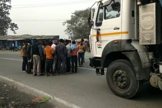 one man dead in road accident in koderma