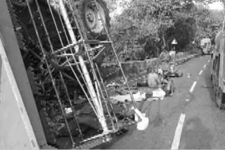 Road accident on Nandyala-Giddaluru road