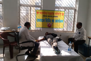 Blood donation camp organized in Dhanbad police station